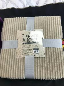 BRAND NEW  THROW BLANKETS ONLY $10! MULTIPLE COLORS