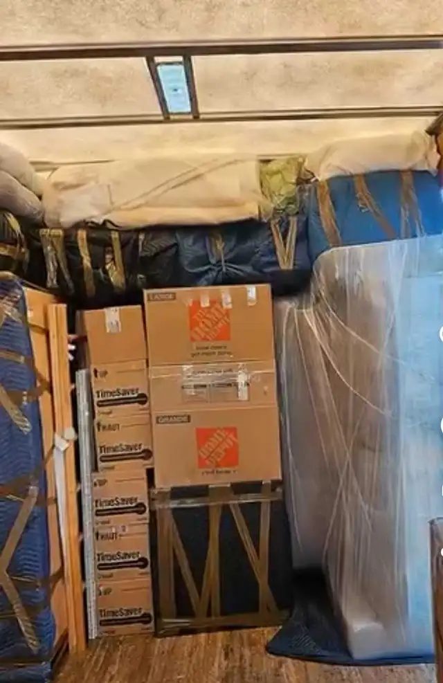 FRIENDS MOVERs