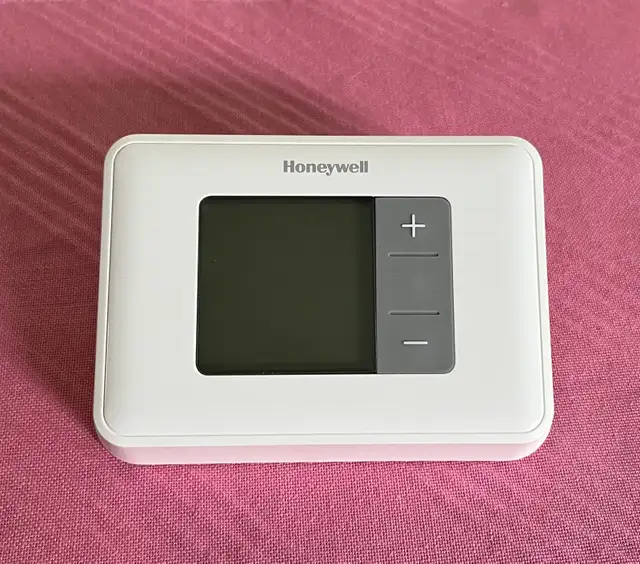 Honeywell RTH5160 Thermostat