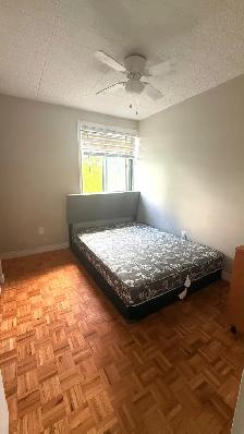 Private room for rent - Photo 2