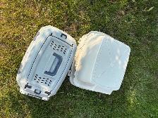 cat - litter box and Travel Cage