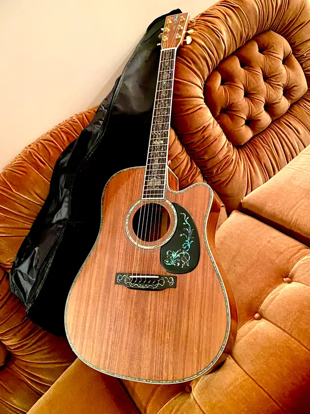MERIDA, All Solid Koa Wood, Acoustic Guitar, Free PICK-UP, Case