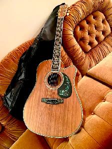 MERIDA, All Solid Koa Wood, Acoustic Guitar, Free PICK-UP, Case