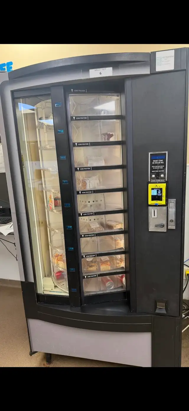 Commercial Vending Machine – Shoppertron 431D – For Sale