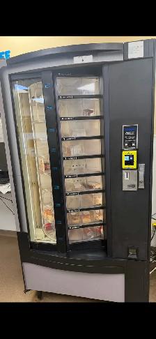 Commercial Vending Machine – Shoppertron 431D – For Sale