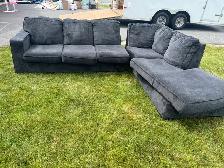 sectional - Photo 2