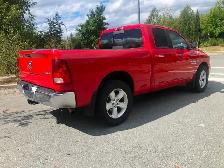 2014 Ram 1500 SLT | No Accidents | Active Lubrico Warranty - Photo 2