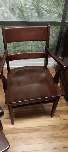 2 CHAISES FAUTEUIL en bois - Photo 4