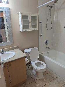All-Inclusive ground floor one bedroom, one bath, one parking - Photo 9