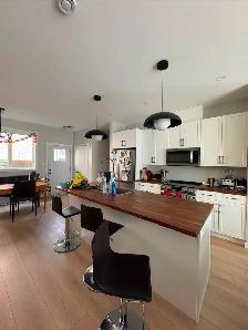 3Bedroom, 2.5Bathroom for Rent - Photo 2