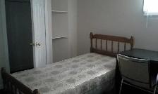 A few rooms near Mohawk in student house for student rent only - Photo 7