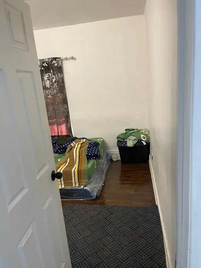 room for rent with parking