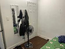 room for rent with parking - Photo 2