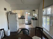 room for rent with parking - Photo 4