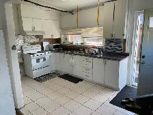 room for rent with parking - Photo 8