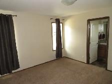 Immaculate Main Floor – 3 Bed - Home and Double Heated Garage - Photo 6
