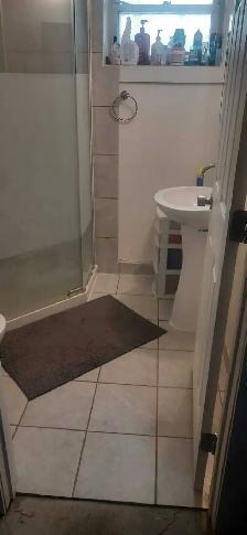 Room for Rent near University of Alberta - Photo 9