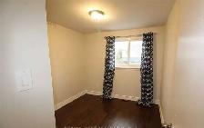 3 Bedroom House For Lease Near Near Kennedy Rd (N) & Queen st (E - Photo 4