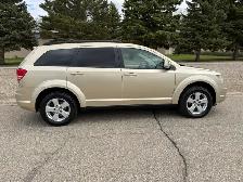 2010 Dodge Journey SXT PKG FWD - 3RD ROW 7 SEATS - DVD