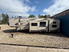 blue ridge - forest river quad bunk house 5th wheel - Photo 3