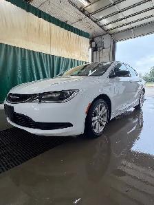 2016 Dodge Chrysler 200 - Photo 2
