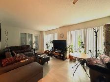 Big Furnished Room for Female – From Sept.1 (Downtown Vancouver)