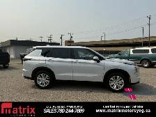 2025 Mitsubishi Outlander ES - Photo 4
