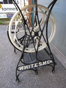 WHITE SEWING MACHINE LIVE EDGE COFFEE ENTRANCE TABLE ETC - Photo 4