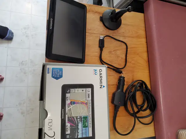 Garmin Nuvi 2797 Automotive GPS Unit