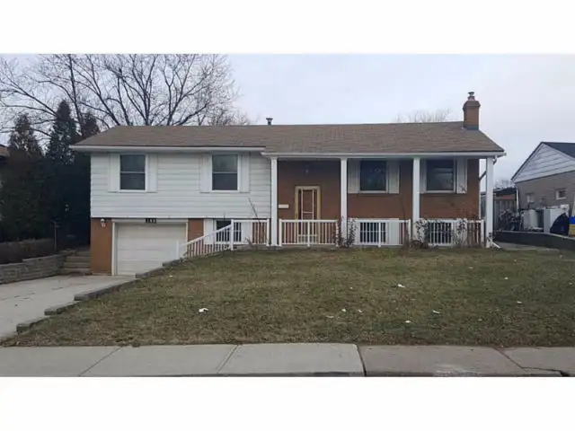 Hamilton W Mountain-3 Beds 1 living Quiet Whole MainFloor Rental