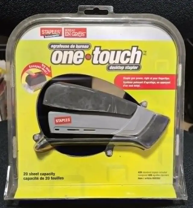 NEW SEALED STAPLES ONE-TOUCH DESKTOP STAPLER – 20 SHEETS – $10