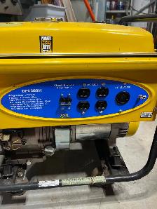 Generator     Power Fist - Photo 3