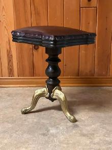 Banc de piano de (1895-1910) belle occasion, 95$livré