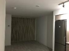 One-Bedroom Luxurious Yorkdale Condo - Toronto - Photo 2