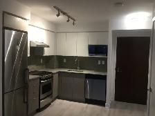 One-Bedroom Luxurious Yorkdale Condo - Toronto - Photo 3