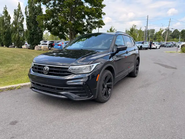 2023 Volkswagen Tiguan Comfortline R-Line | Black Edition | Toit
