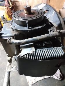 ONAN P220G 20hp engine STRIPPED FOR PARTS! - Photo 2