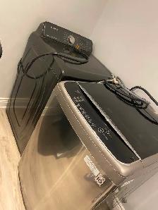 Selling washer and dryer for $300