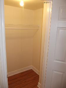 room for rent - Photo 3