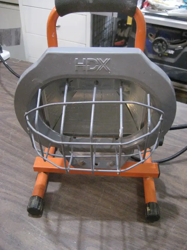 HDX 500 watt halogen work light