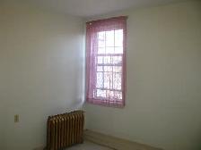 CENTRAL-HEATED 1 BEDROOM - Photo 6
