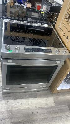 Stove - 30 Jenn - Air - Electric Range - Slide-In Electric Range