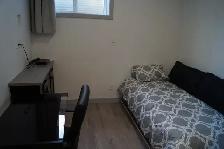 Female U of S Student Luxury Room Rental $635 All Included - Photo 6
