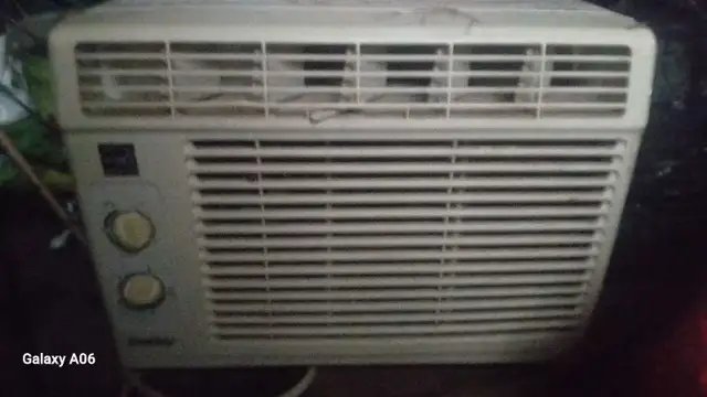 A/C EXCELLENT CONDITION-$50