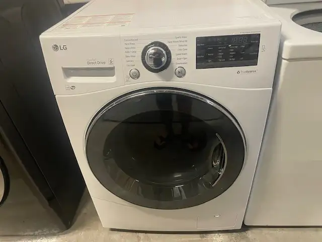 Laveuse seule frontale blanche LG ( remis a neuf )