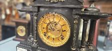 Vintage 1900s Mantal Clock with key - Photo 2