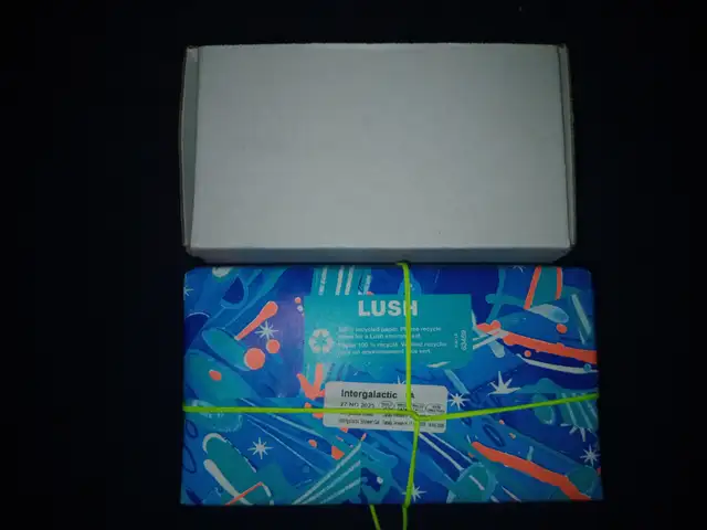 LUSH poducts, guft package, bath bombsNew.