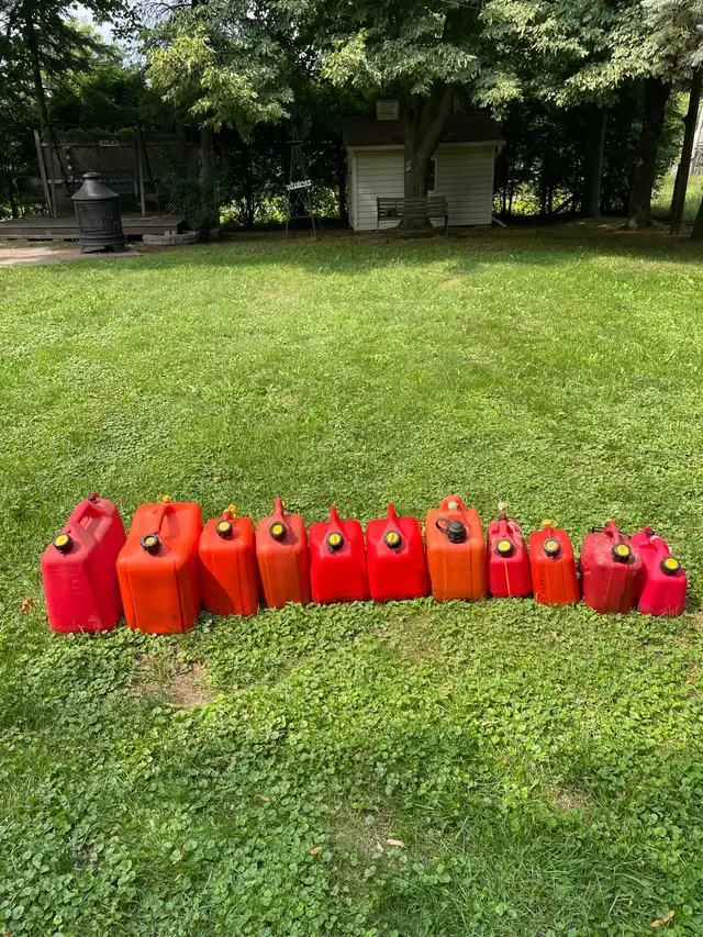 Gasoline Fuel Containers