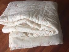 DOUILLETTE POUR LIT DOUBLE 6 PIEDS LARGEx7 PIEDS LONG: $20.00 - Photo 2