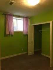 Available Immediately. 2 bedroom 1 bathroom in Panorama
